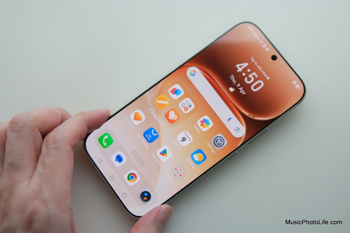 MagicOS 10 on Android 16 — clean, fast, and better organized than many OEM skins.